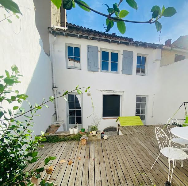 Vente maison 6 pièces 161.6 m² à Carcassonne (11000), 197 000 €