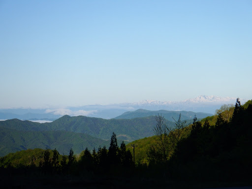 朝は快晴（白山を望む）