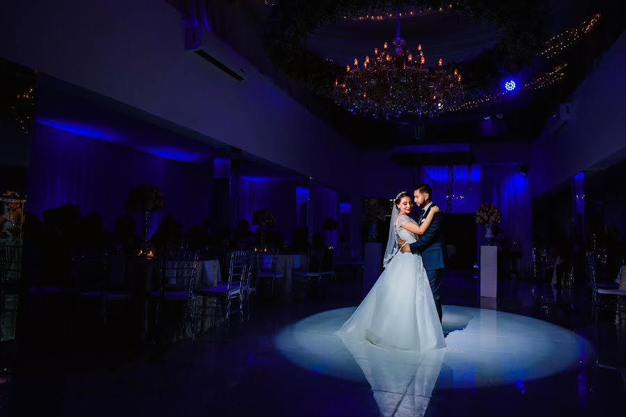 婚禮攝影師Alexis Rueda Apaza（alexis）。2019 5月17日的照片
