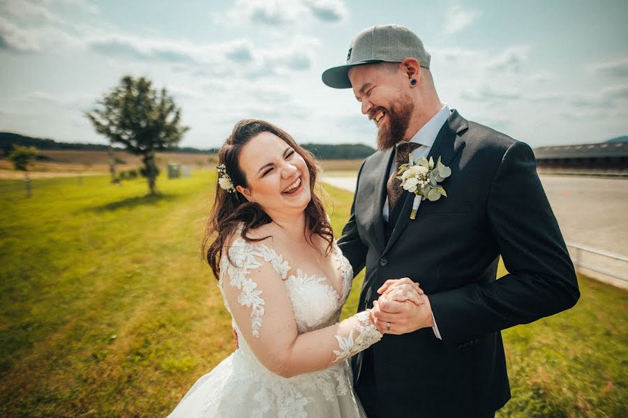 Fotógrafo de casamento Lukas Kenji Vrabel (kenjicz). Foto de 18 de março