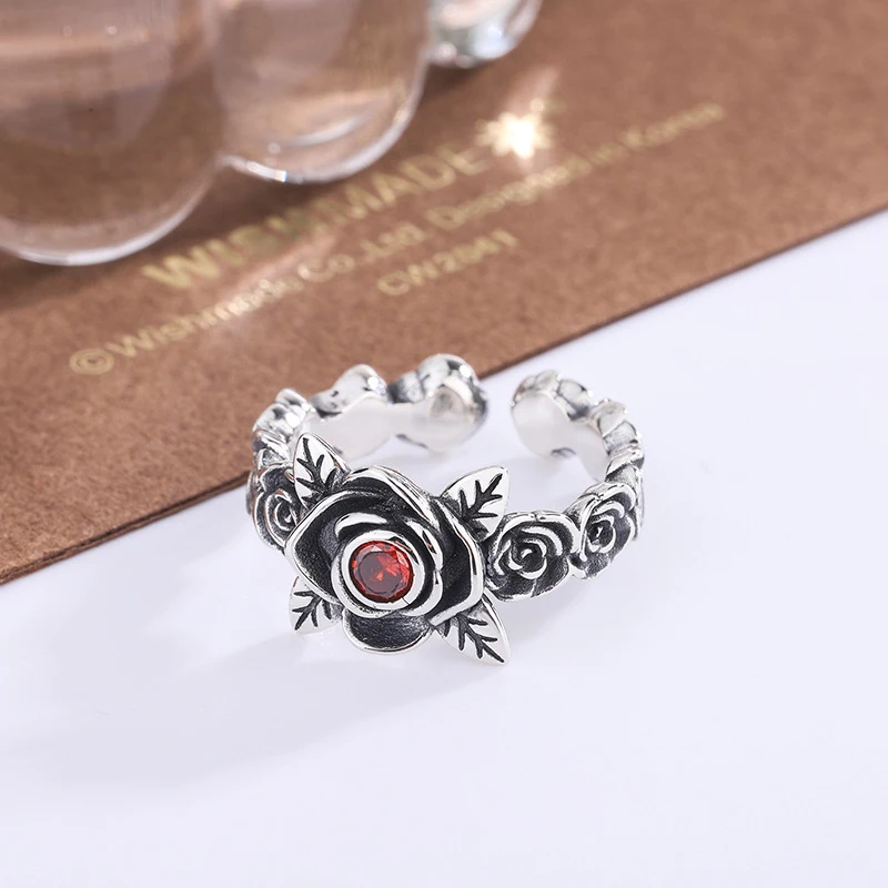 Title 1, Bague chaîne épine de rose en zircone rouge en ...