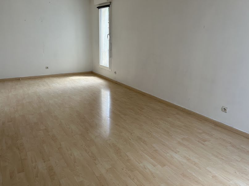 Location  appartement 1 pièce 30.71 m² à Ecouen (95440), 599 €