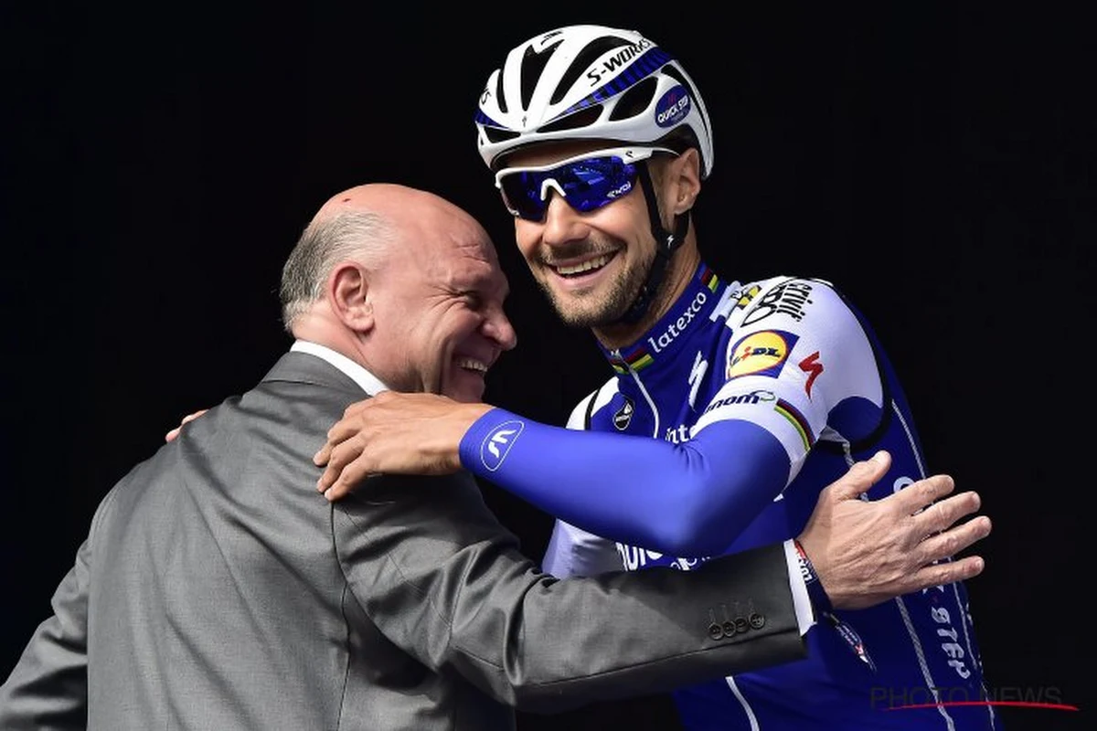 Afscheidnemende Tom Boonen nog voor de start in de bloemetjes gezet door organisatie E3 Prijs