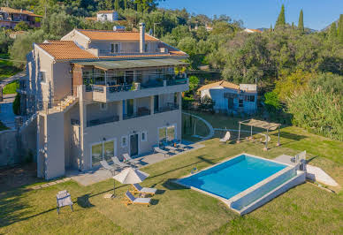 Villa with garden and terrace 1