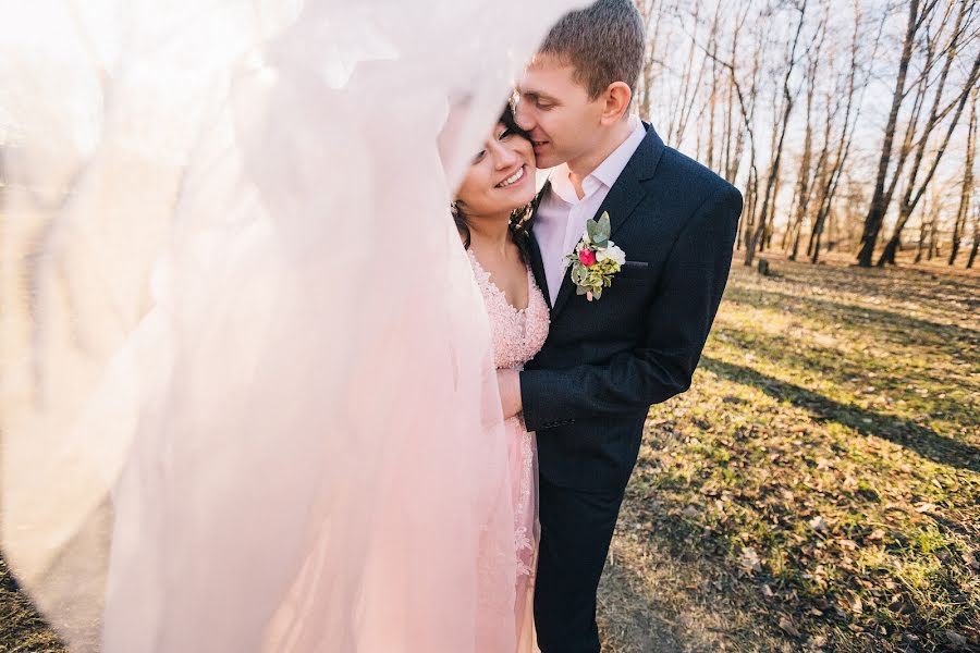 Fotógrafo de casamento Svetlana Ivankova (svetiklana). Foto de 9 de março 2019