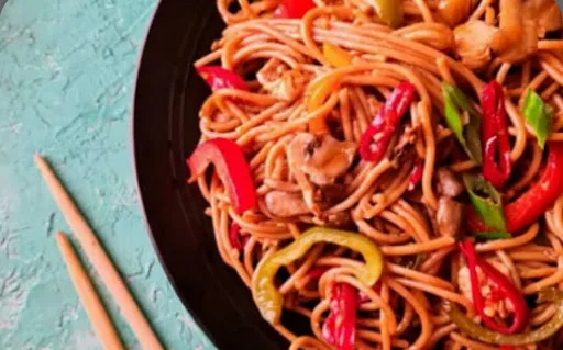 Schezwan Chicken Noodles