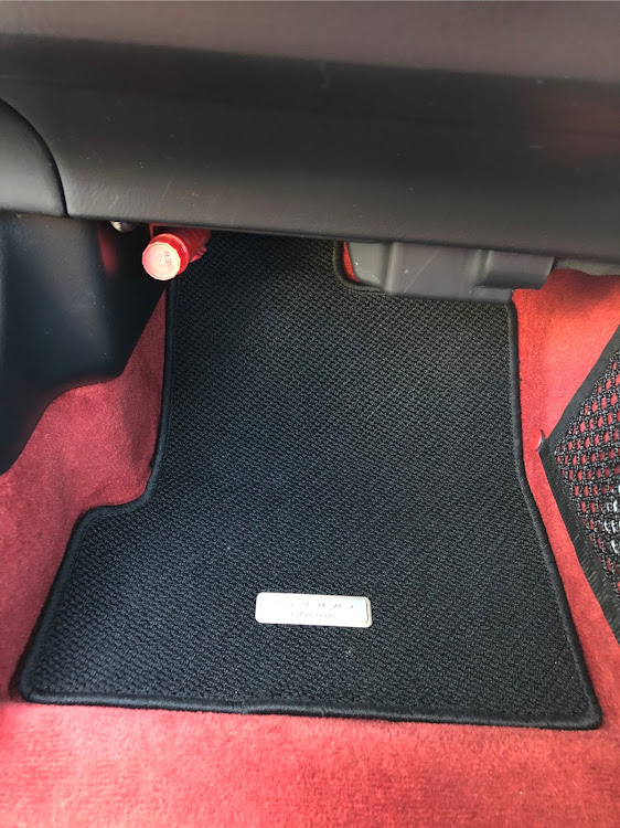 S2000のフロアマット交換・S2000・AP1・オリジナル・ミッドナイトパールに関するカスタム事例の投稿画像6枚目
