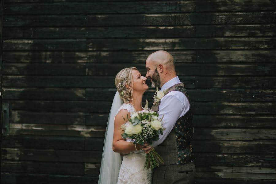 Fotógrafo de bodas Sarah Corfield (sarahcorfieldph). Foto del 1 de julio 2019