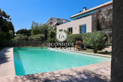 House with pool and garden 2