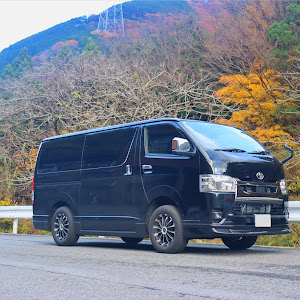 ハイエースバン GDH206V