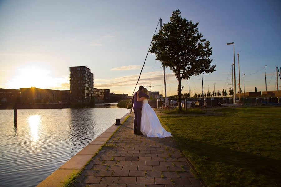 Fotografer pernikahan Mieke Nijssen-De Wit (studiopixxi). Foto tanggal 25 Mei 2023