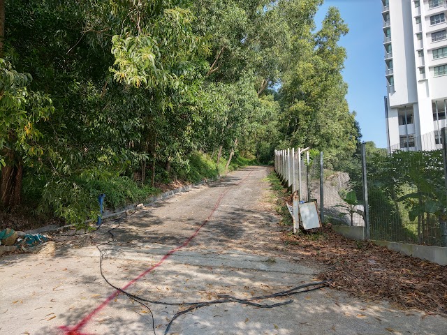 bukit besi trailhead