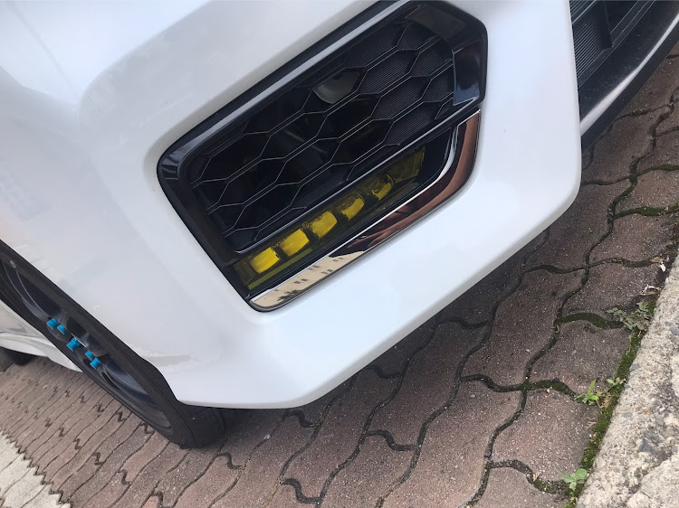 ステップワゴンスパーダの通勤快速・RP5ステップワゴンスパーダ・フォグランプイエロー化に関するカスタム事例の投稿画像4枚目