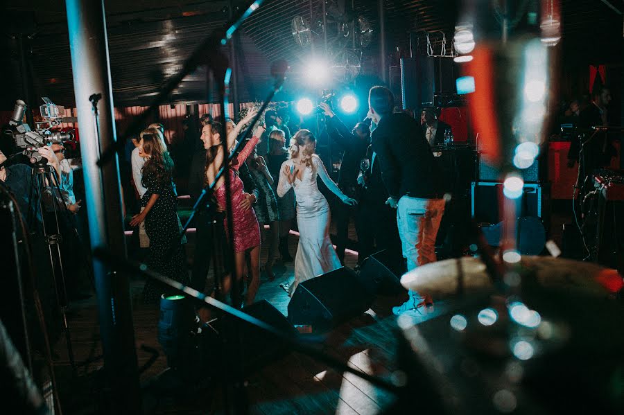 Fotógrafo de casamento Aleksandr Sapronov (dspicto). Foto de 7 de novembro 2018