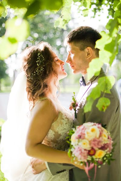 Fotógrafo de bodas Kaleriya Petrovskaya (lira192021). Foto del 21 de octubre 2016