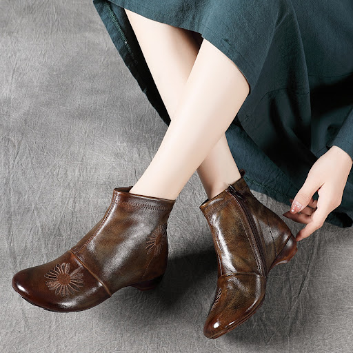 Title 3, Soft leather Martin boots with soft sole, singl...