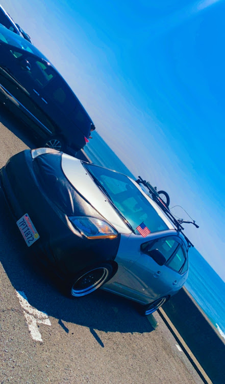 プリウスの#USDM・US仕様・NHW20プリウス・フルブラのある生活🇺🇸・ノーズブラに関するカスタム事例の投稿画像1枚目