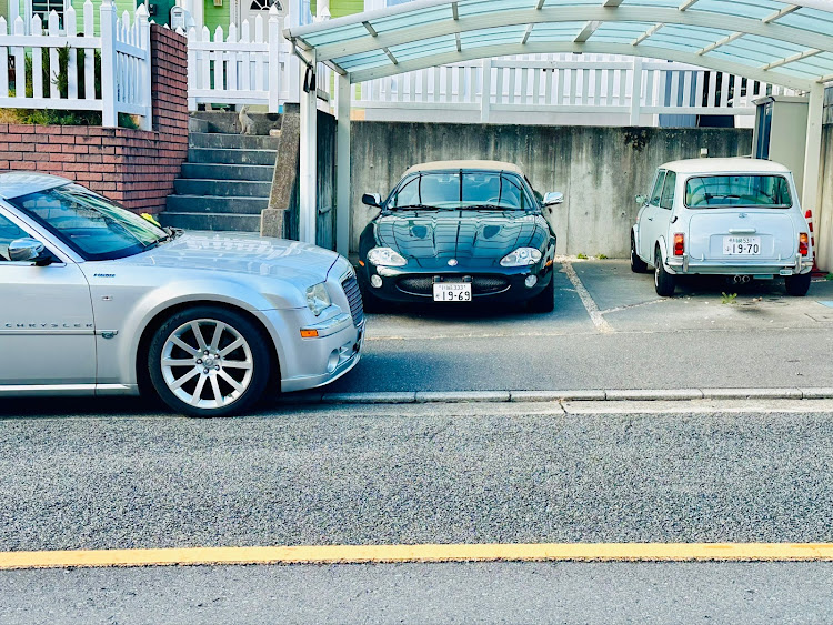 300C ツーリングのクラシックミニ・ジャガー・XK・アメ車・イギリス車に関するカスタム事例の投稿画像1枚目