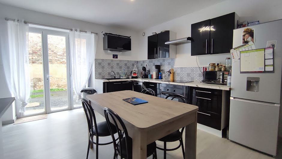 Vente maison 3 pièces 95 m² à Bécon-les-Granits (49370), 168 229 €