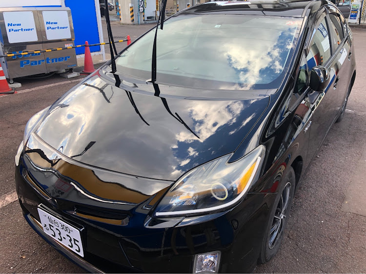 プリウスのzvw30・30プリウス・ツヤツヤブラック・洗車日和☀に関するカスタム事例の投稿画像1枚目