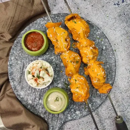 Paneer Tandoori Momos - 6 Pcs