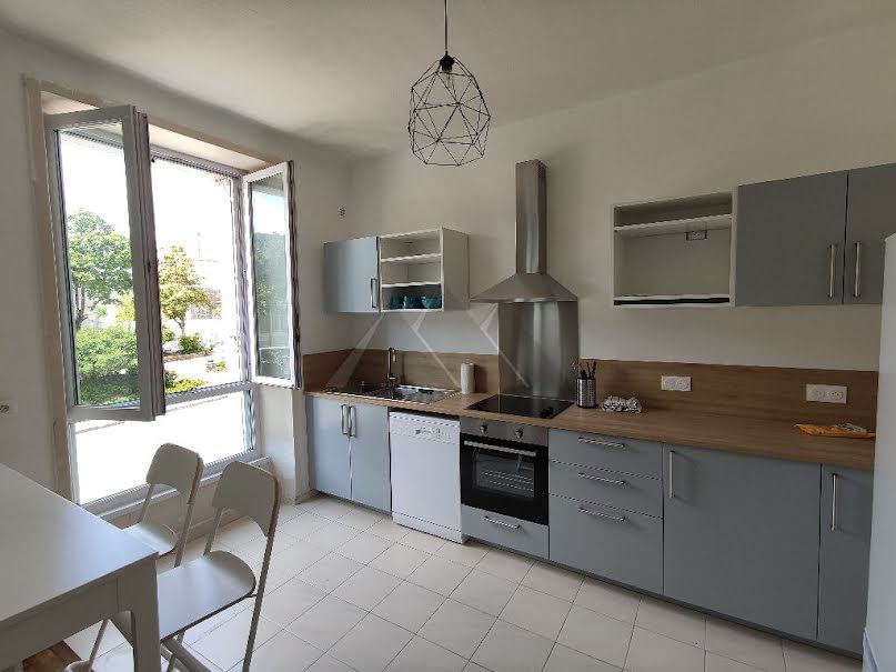 Location meublée appartement 5 pièces 91 m² à Brest (29200), 1 330 €