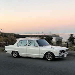 スカイライン C10