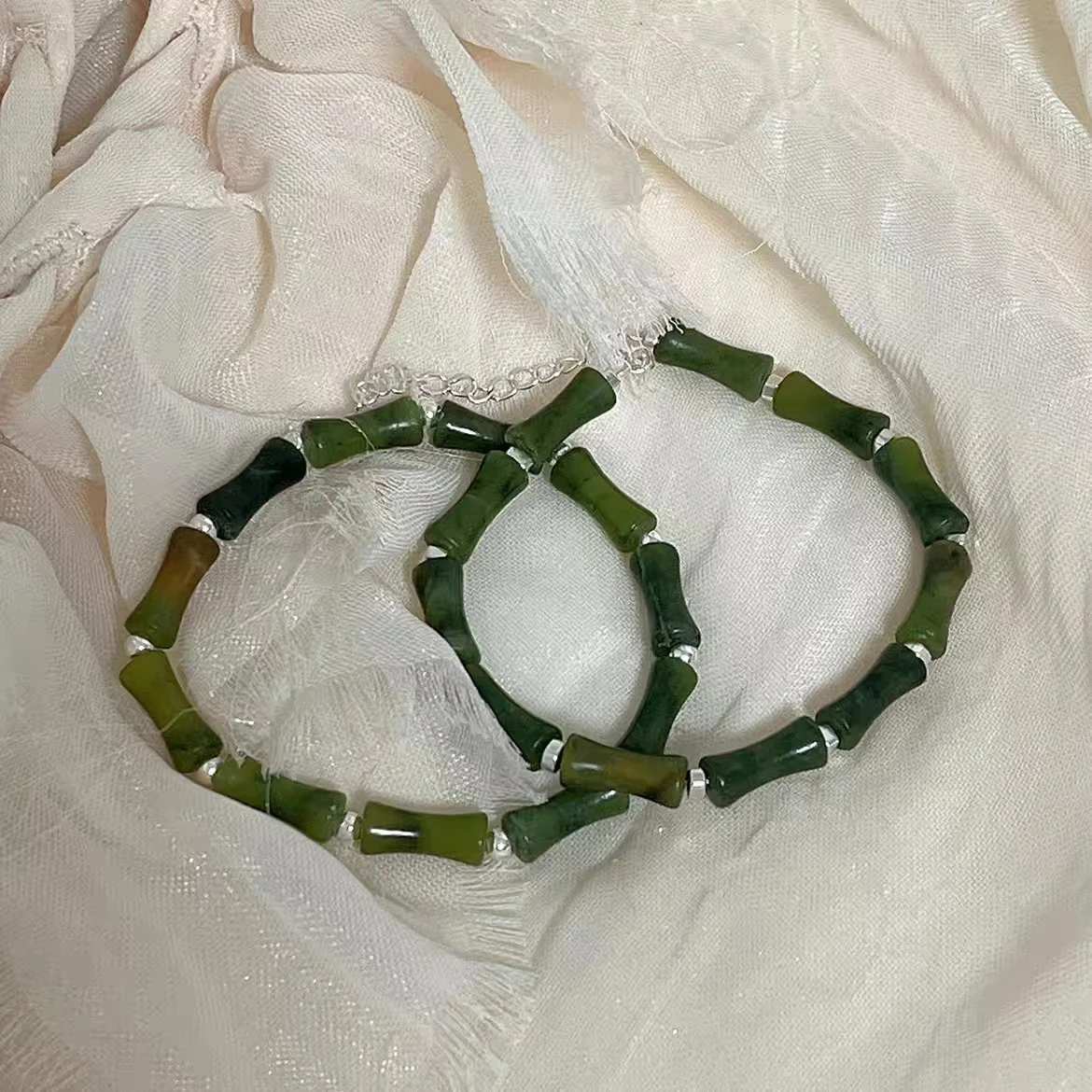 Title 3, Pulsera con cuentas de bambú y jade de diseño o...