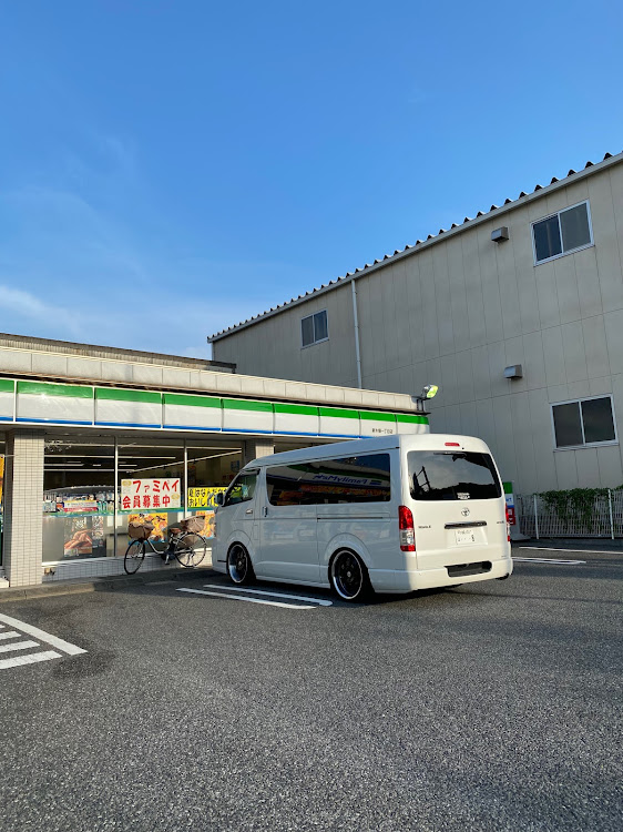 ハイエースバンの本阿さんが投稿したカスタム事例の投稿画像1枚目