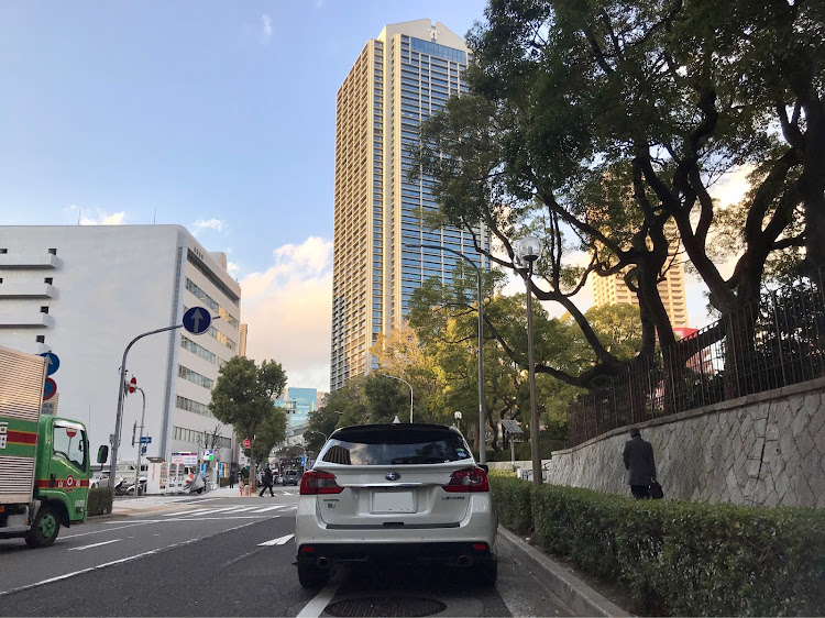 レヴォーグのGT-S・神戸・三宮・左斜め後ろ写真展に関するカスタム事例の投稿画像2枚目
