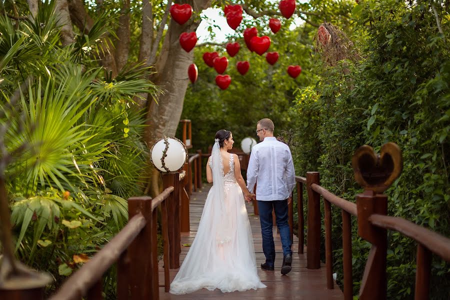 Fotografo di matrimoni Carlos Dzib (carlosdfarhiel). Foto del 31 marzo 2022