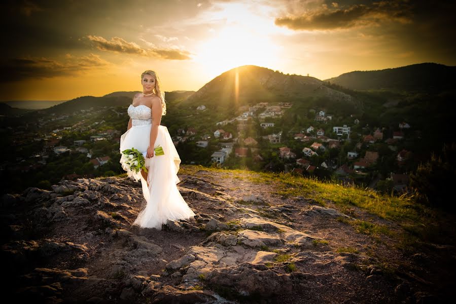 Fotógrafo de casamento Sándor Szabó (szabosandor). Foto de 22 de junho 2022