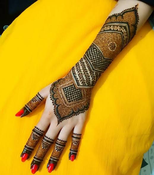 Pakistani Full Hand Mehndi Design