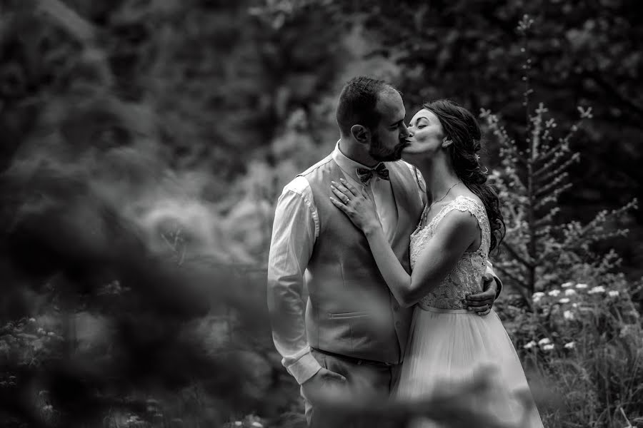 Bryllupsfotograf Levente Gábor (levente). Bilde av 12 juni 2023