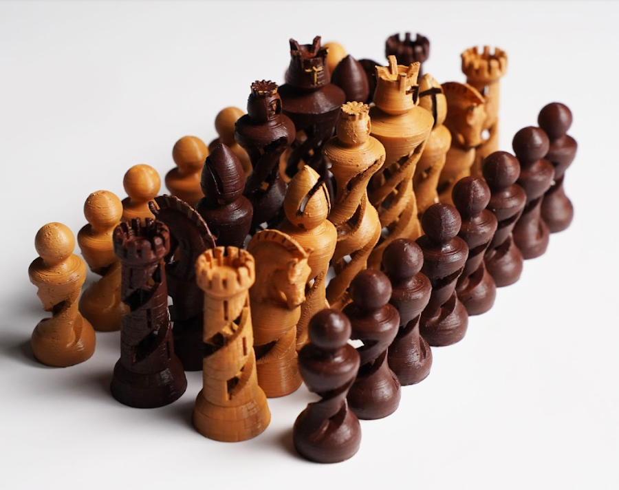 The painted 3D printed chess pieces