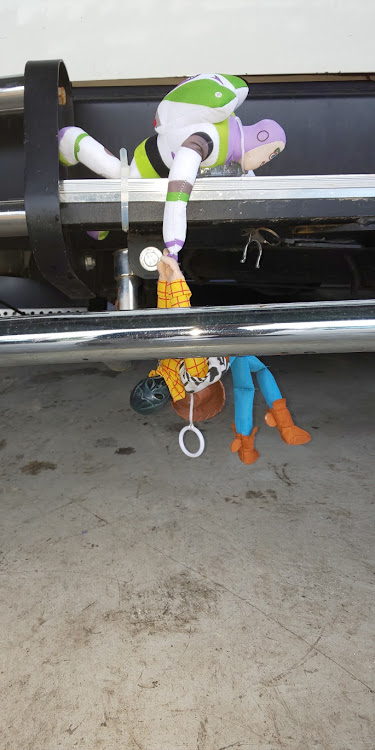 ハイエースバンのウッディーとバズ・34×34・100均・シンクロ・グランプリ受賞‼️に関するカスタム事例の投稿画像1枚目