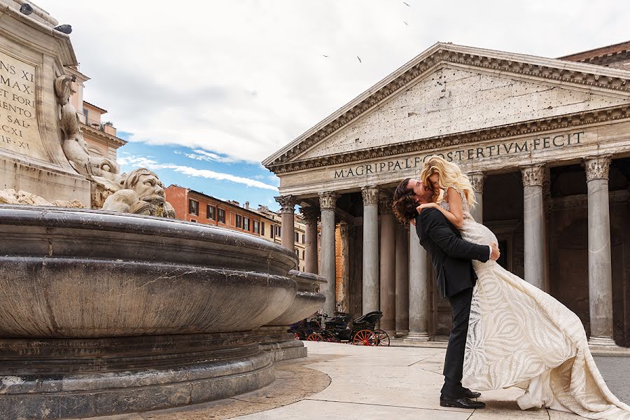 Wedding photographer Vyacheslav Logvinyuk (wedd-ing). Photo of 12 February 2020