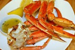 Perfectly Baked Crab Legs with Spicy Garlic Butter was pinched from <a href="https://forksnflipflops.com/recipe/perfectly-baked-crab-legs-spicy-garlic-butter/" target="_blank" rel="noopener">forksnflipflops.com.</a>