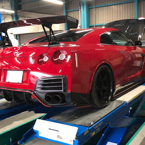 NISSAN GT-R