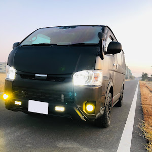 ハイエースバン GDH206V