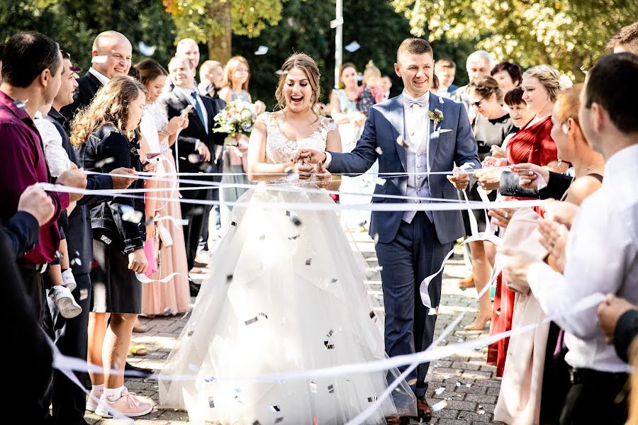 Fotografo di matrimoni Juri Khačadurov (elegantehochzeit). Foto del 14 gennaio 2022