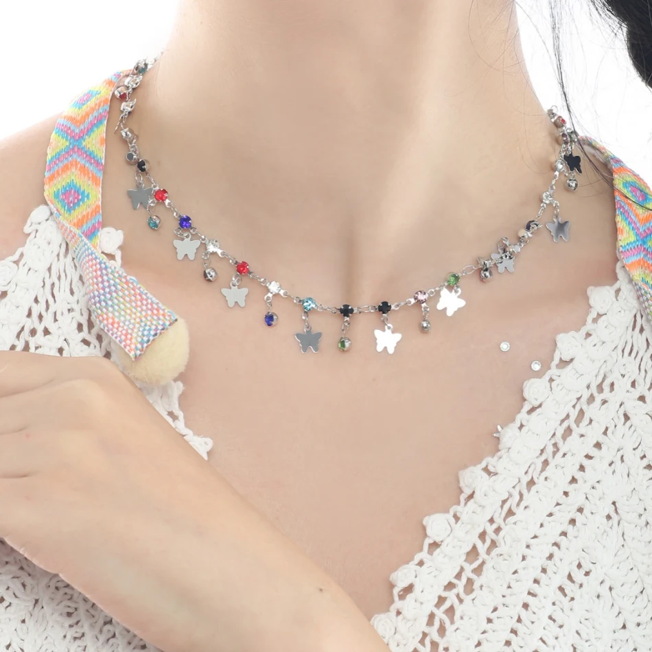 Colar de dopamina de zircônia com borboleta colorida para mulheres, uma joia charmosa que irradia alegria, elegância e um toque de cor.