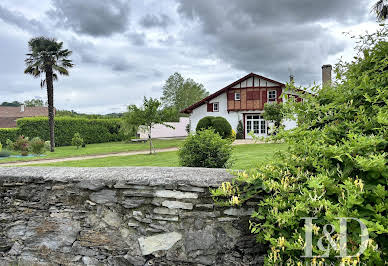 House with pool and garden 18