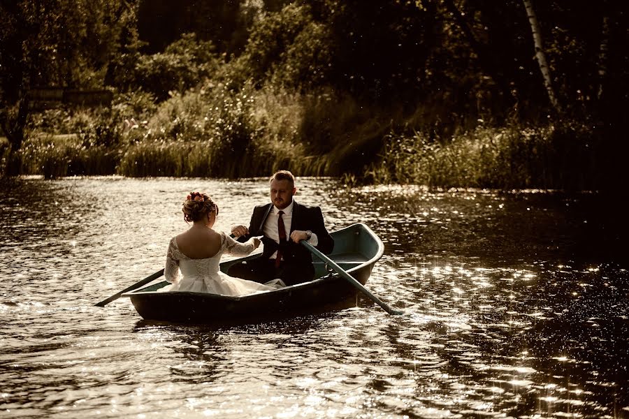 Fotografo di matrimoni Irina Semenova (lampamira). Foto del 6 agosto 2018