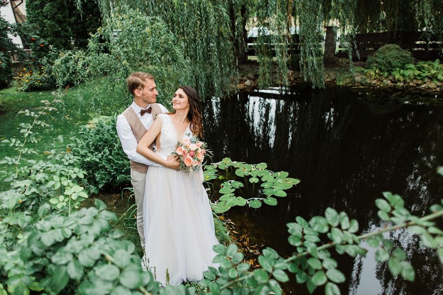 Fotógrafo de casamento Yuliya Platonova (juliaplatonova). Foto de 20 de junho 2019