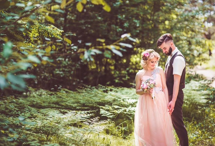 Svadobný fotograf Sasha Kuzmina (sashakuzminapro). Fotografia publikovaná 14. júna 2017