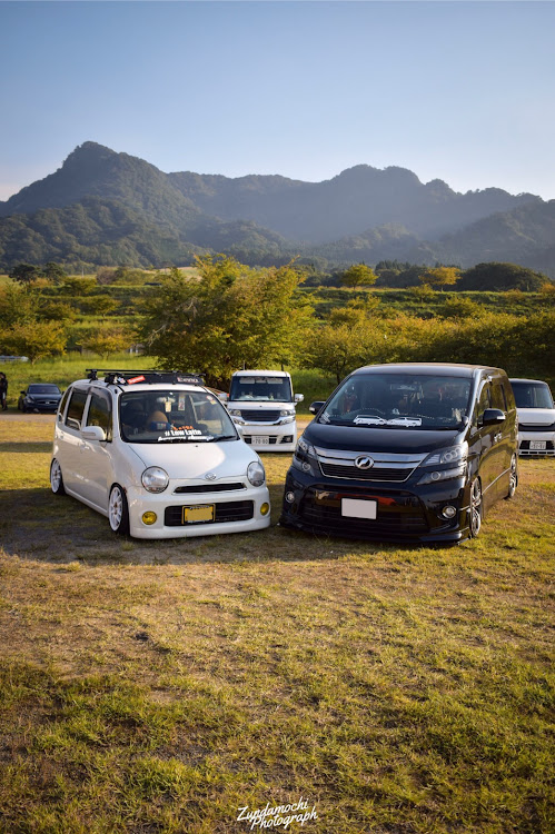ヴェルファイアのヴェルファイア20系・ムーヴラテ・くれぱ・車高短・車高調の限界に関するカスタム事例の投稿画像1枚目