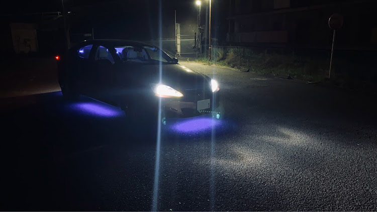 ISのドライブ・ピカピカ✨・廃墟コラボ・トンネルは盛れるに関するカスタム事例の投稿画像2枚目