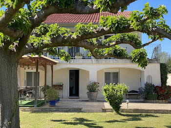 villa à Camaret-sur-Aigues (84)