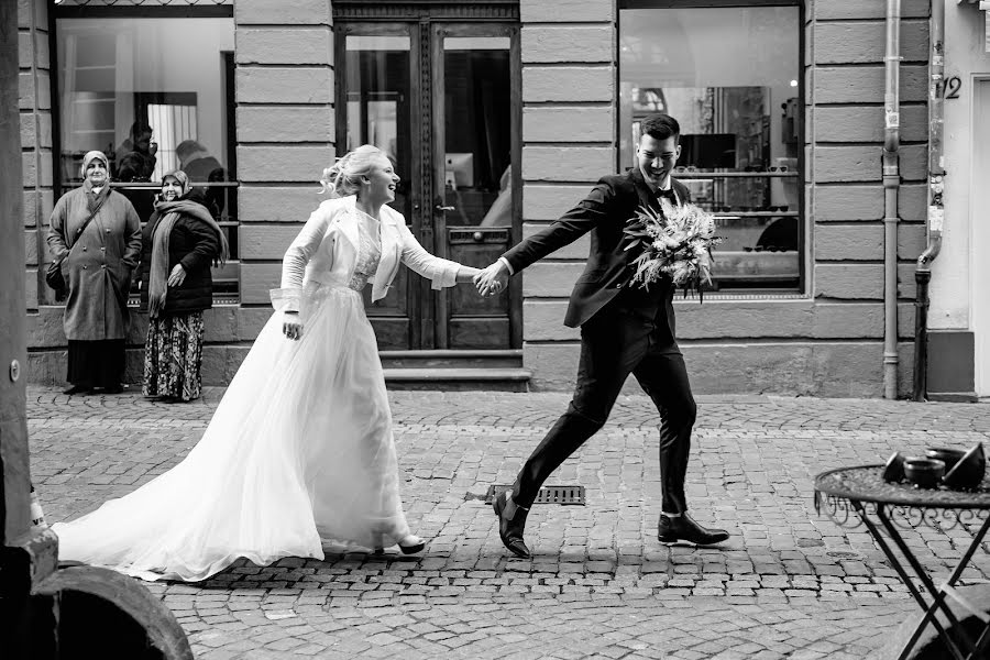 Fotógrafo de casamento Marina Zaporozhan-Potemkina (zp18marina). Foto de 14 de fevereiro 2022